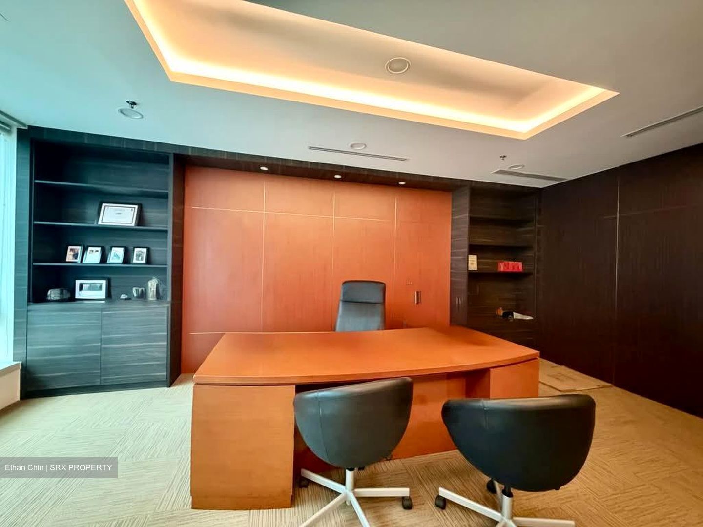 Sunshine Plaza (D7), Office #553878941